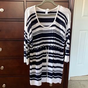 Motherhood tie waist tunic top